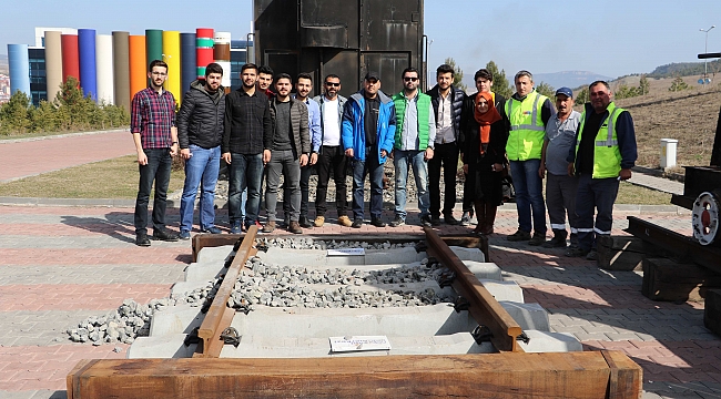 Türkiye'nin en büyük demiryolu projesinin örneği KBÜ'ye kuruldu