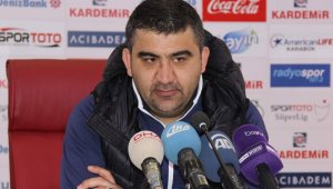 Ümit Özat,