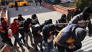 UYUŞTURUCU TACİRLERİNDEN 5 TANESİ TUTUKLANDI