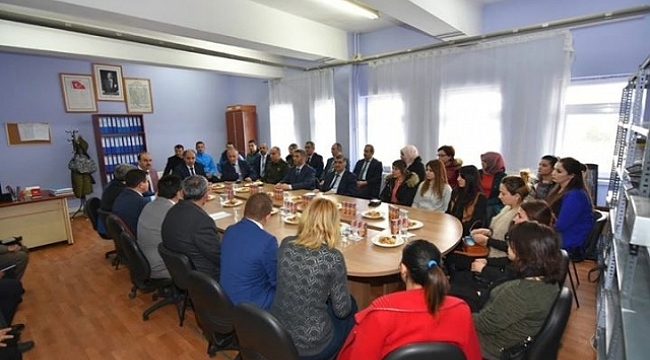 VALİ AKTAŞ, OVACIK’TA HALK GÜNÜ TOPLANTISI YAPTI.