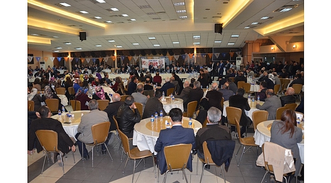AK Parti birlik ve beraberlik yemeğinde bir araya geldi