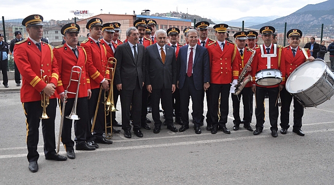 Başbakan Yıldırım'dan MHP'li Karabük Belediye Başkanına ziyaret