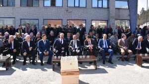 Karabük'te çiftçilere fidanlar ve arısız kovan