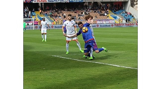 Karabükspor'un evinde bileği bükülmüyor.