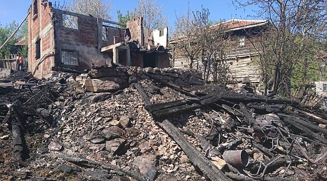 Alevlerin arasında kalan kadının cesedi bulunamadı
