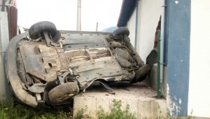 Trafik kazasında yaralanan genç hayatını kaybetti