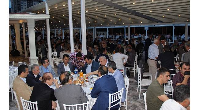 AK Parti iftarda buluştu