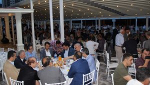 AK Parti iftarda buluştu
