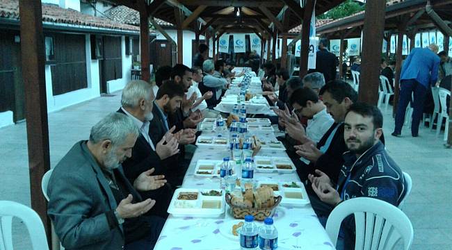 Anadolu Gençlik Derneği (AGD)den geleneksel iftar programı