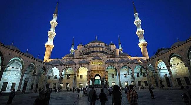 Diyanet İşleri Başkanı Görmez'den Kadir Gecesi Mesajı