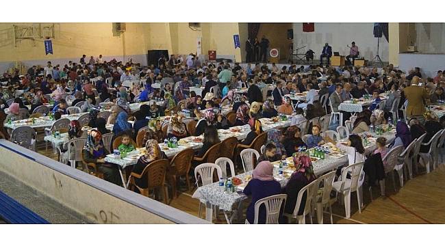 KAİMDER geleneksel iftarında mezunlar bir araya geldi