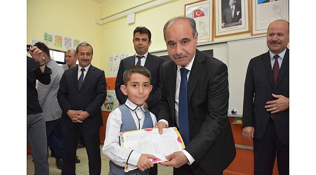 Karabük'te 37 bin 500 öğrenci karne heyecanı yaşadı