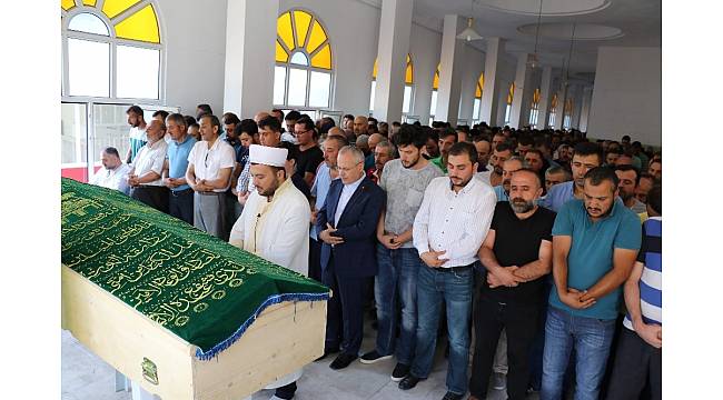İş adamı Nuri Akgün son yolculuğuna uğurlandı