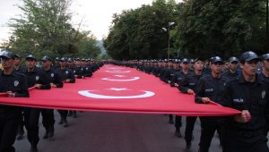 Şahin : At sahibine göre kişner