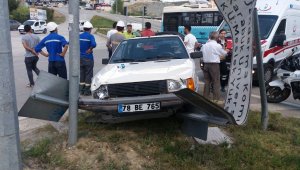 Karabük'te trafik kazası: 2 yaralı