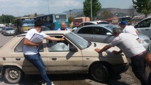 Seyir halindeki otomobilde yangın