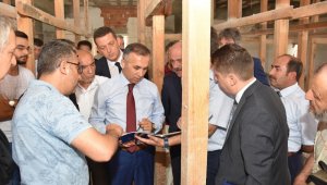 Vali Çeber Safranbolu'da inceleme ve ziyaretlerde bulundu