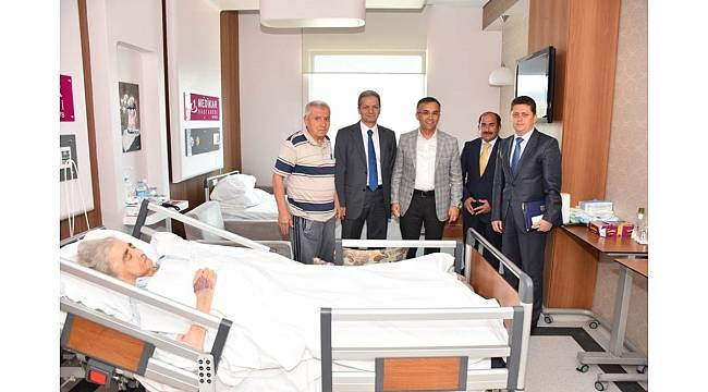 Vali Çeber, 15 Temmuz şehidinin annesini ziyaret etti