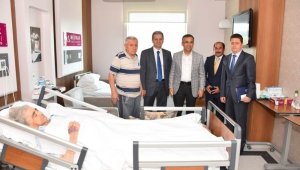 Vali Çeber, 15 Temmuz şehidinin annesini ziyaret etti