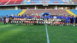Karabükspor'dan Arakan'a pankartlı destek