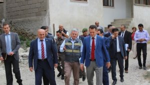 Kaymakam Ürkmezer, köy ziyaretlerinde