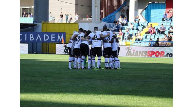 Karabükspor - Beşiktaş karşılaşması sona erdi