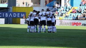 Karabükspor - Beşiktaş karşılaşması sona erdi