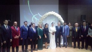AK Parti'li Şahin ikinci kez dünya evine girdi