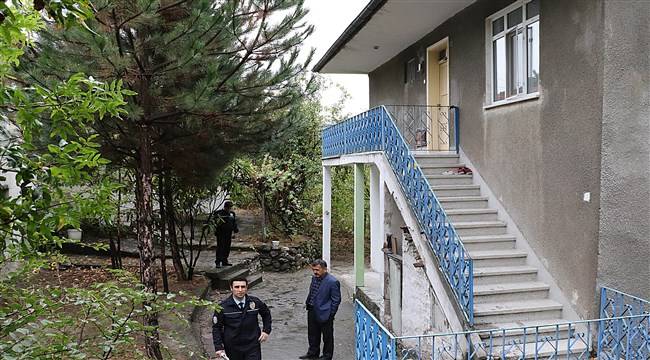 Balkondan düşen çocuk yaralandı