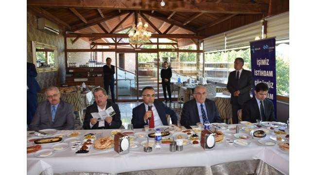 Vali Çeber, şehrin ekonomi aktörleriyle bir araya geldi