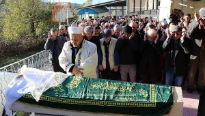 Gebze'de öldürülen genç kız gözyaşları arasında toprağa verildi