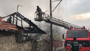 Karabük'te ev yangını