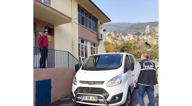 Okulun bilgisayarlarındaki RAM'leri çaldılar