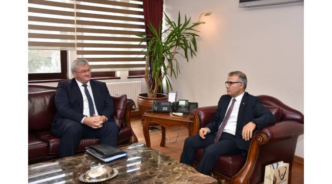 Ukrayna Büyükelçisi Sybıha'dan, Vali Vekili Yenidoğan'a ziyaret