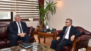 Ukrayna Büyükelçisi Sybıha'dan, Vali Vekili Yenidoğan'a ziyaret