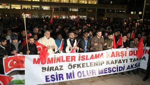 Karabük Üniversitesi'nde binler Kudüs için yürüdü