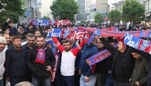 Mavi Ateş taraftarı Karabükspor'a destek için sokağa indi