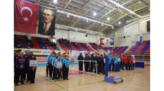 Oturarak Voleybol Metin Türker Türkiye Kupası başladı