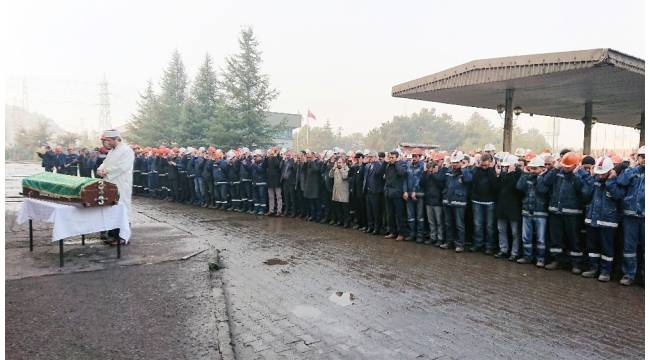 Tren altında kalarak can veren işçi son yolculuğuna uğurlandı
