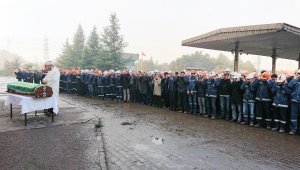 Tren altında kalarak can veren işçi son yolculuğuna uğurlandı