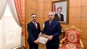 Vali Çeber, TBMM Başkanı Kahraman'ı ziyaret etti