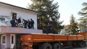 Atıl vaziyetteki Vatan Hastanesi yıllar sonra boşaltıldı