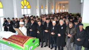 Karabük'ün asırlık çınarı Hikmet Şeyhoğlu defnedildi.