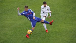 Karabükspor hazırlık maçında Akhisar'a 1-0 mağlup oldu