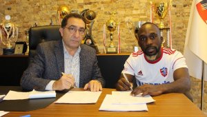 Karabükspor Kage ile 1,5 yıllık sözleşme imzaladı