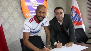 Karabükspor, Leandrinho ile 1.5 yıllık sözleşme imzaladı