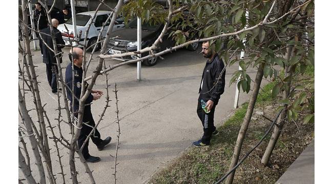Bu kez kendini yakmaya çalıştı