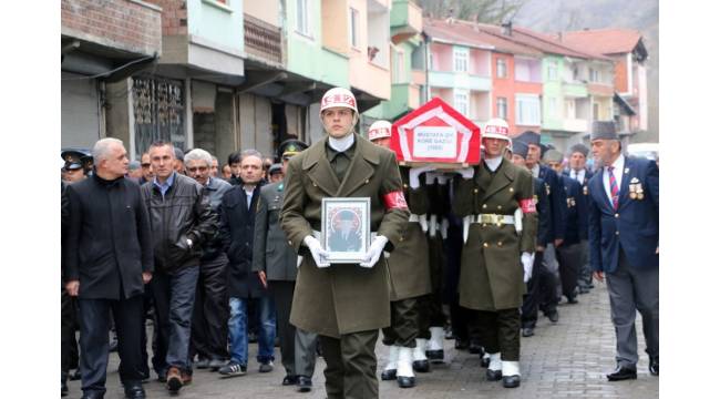Kore gazisi askeri törenle son yolculuğuna uğurlandı