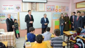 Safranbolu'da öğrencilere 7 bin 500 kitap dağıtıldı