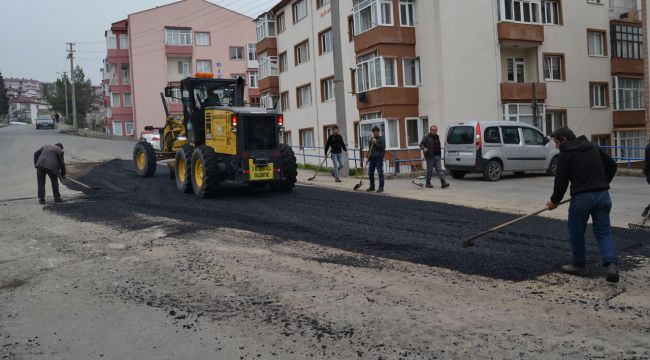 Asfalt Yama Çalışmaları Devam Ediyor
